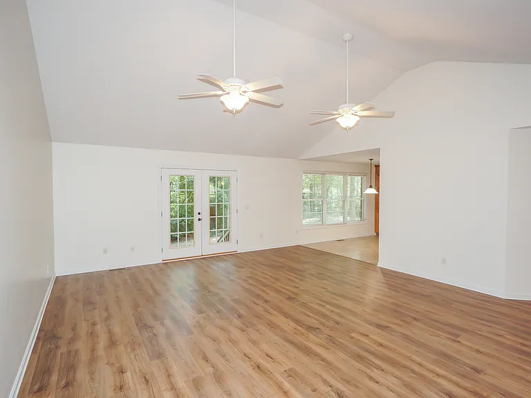 808 S Love Chapel Rd — Photo 3