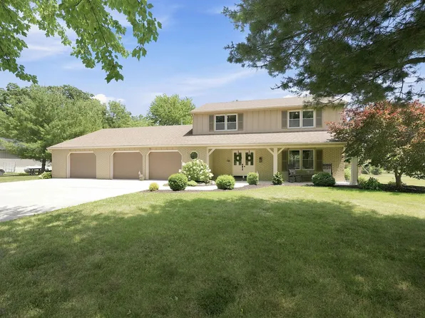 7018 Kings Row, Woodburn, IN 46797