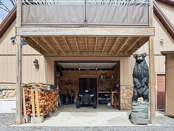 3rd image of 380 Mallon Rd