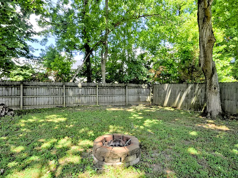 1212 Morstead Dr — Photo 53