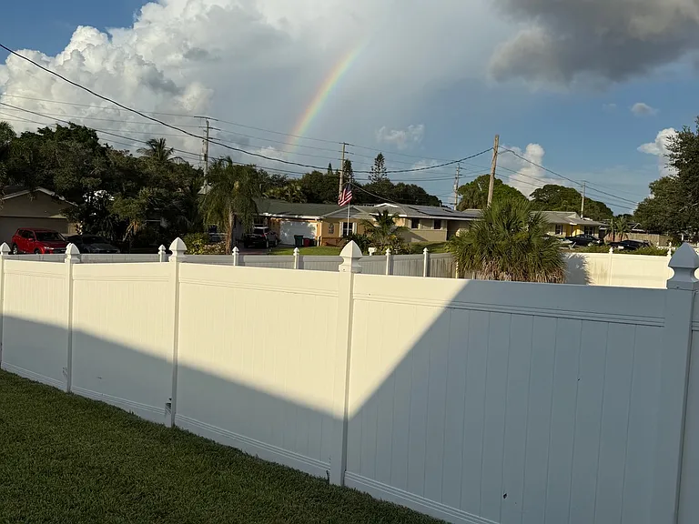 1135 Granada Ave, front yard view
