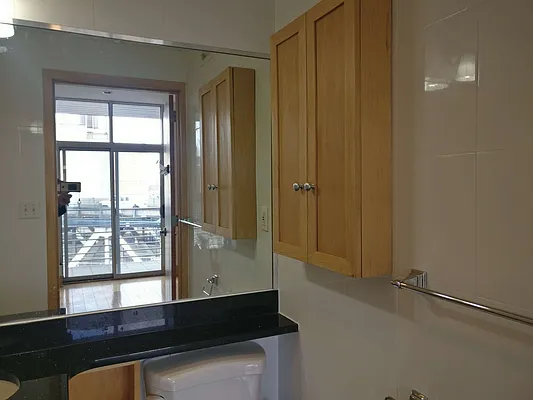 Rented by SpaceMax Realty Inc | media 6