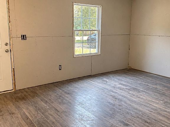 2nd image of 207 Uncle Remus Ct