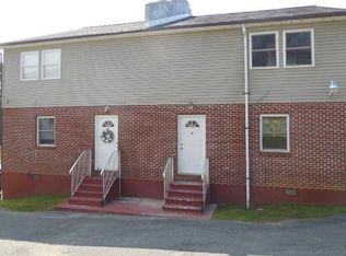 219 Wright St, Prosperity, WV 25909