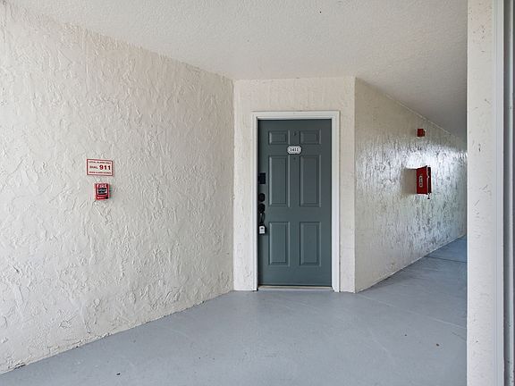 2nd image of 5160 Conroy Rd #11