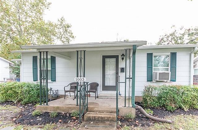 1st image of 1003 Karen Ave