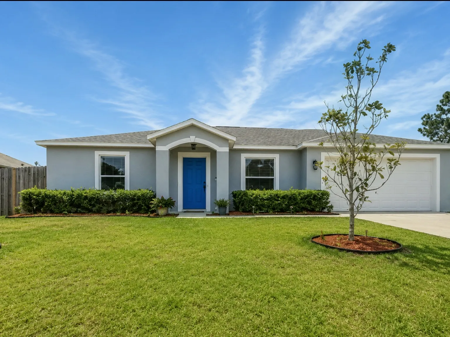 4 bed, 1600 sqft, $2,300 — Photo 1
