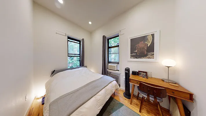 Rented by Bond New York | media 15