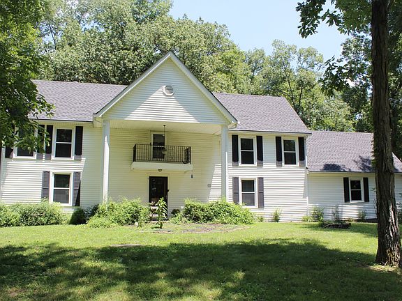 4th image of 8988 Couchville Pike