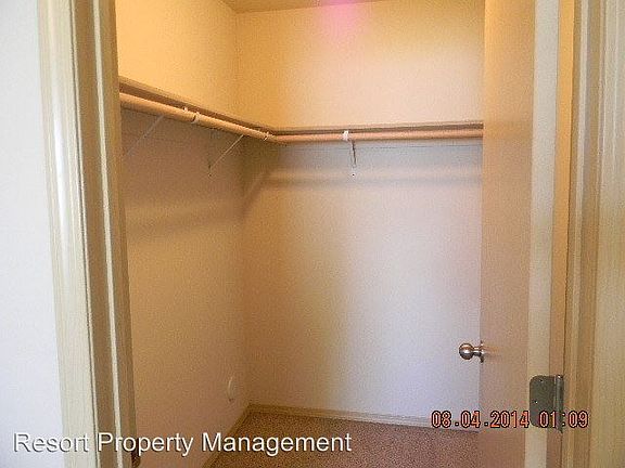 3rd image of 2626 N Glidden St #B
