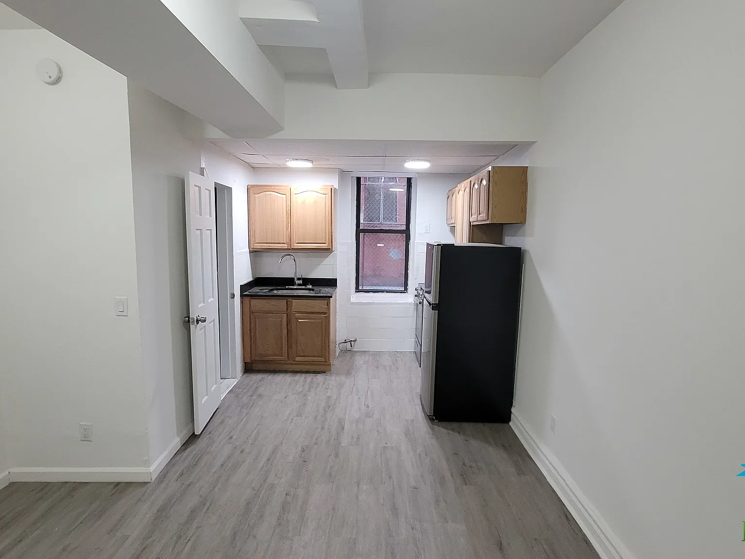 Studio, 350 sqft, $1,295 — Photo 1