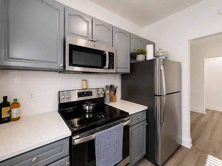865 White St SW — Photo 12