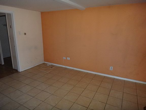 4th image of 3326 S Central Ave