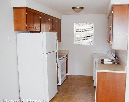 5th image of 209 Lexington Dr APT 3