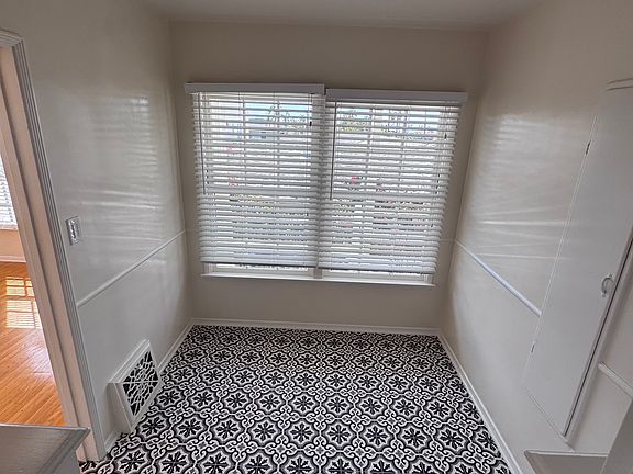 3rd image of 1604 Idaho Ave #1614