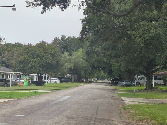 4th image of 4429 Lawndale Ave