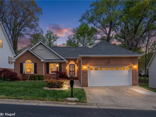 5125 Old Plantation Cir, Winston Salem, NC 27104