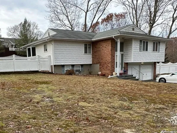 54 Patchogue Drive, Rocky Point, NY 11778