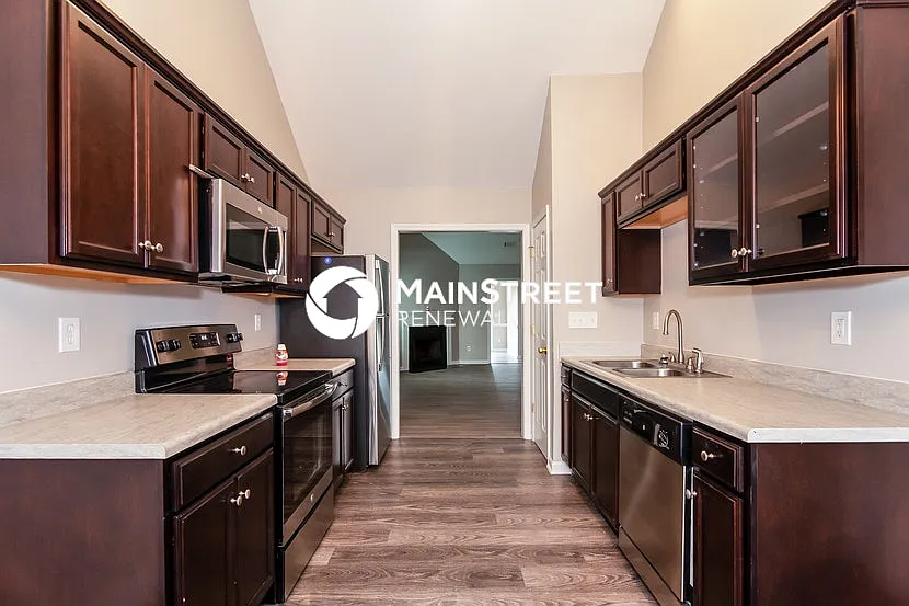 5139 Kiev Dr — Photo 3
