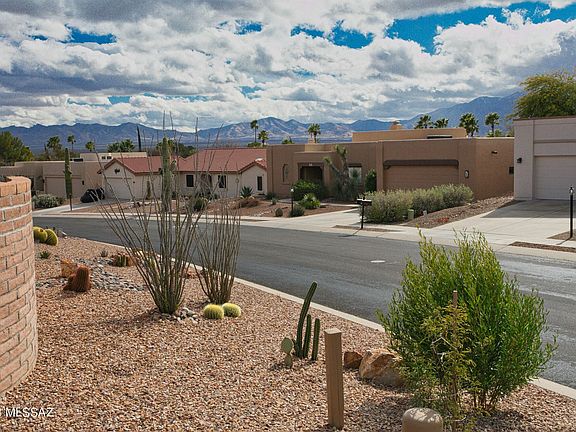 3rd image of 925 W Camino Tierra Libre