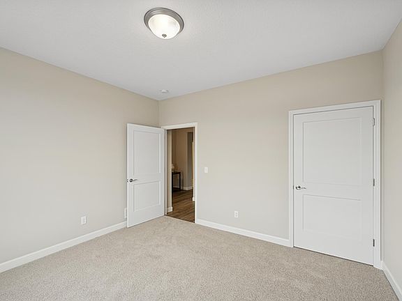 5th image of 2626 Arbor Dr