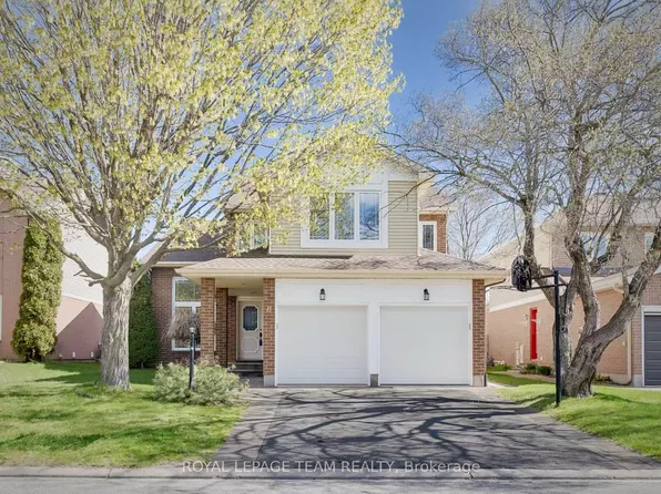 8 Saddlebrook St, Ottawa, ON K2G 5N6