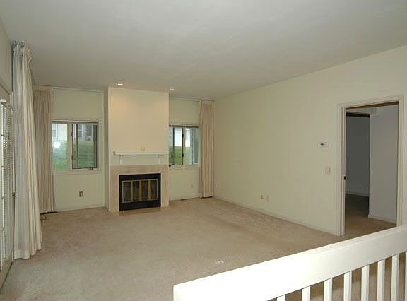 5th image of 35307 Hillside Dr #1