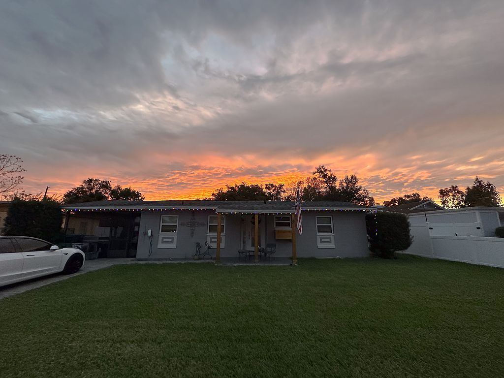 151 N Devon Ave - Property Image
