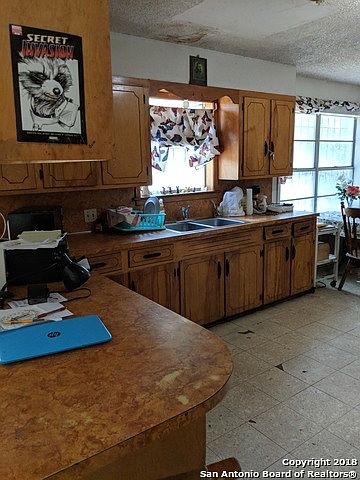 2nd image of 729 W Rice St