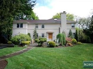 24 Wellwood Rd, Demarest, NJ 07627