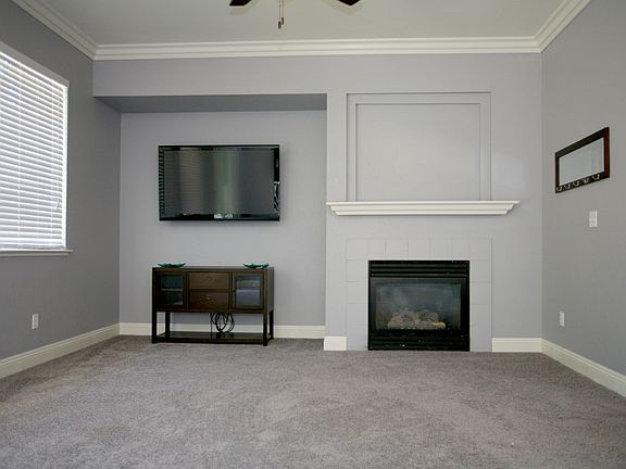 5th image of 953 Embleton Ct