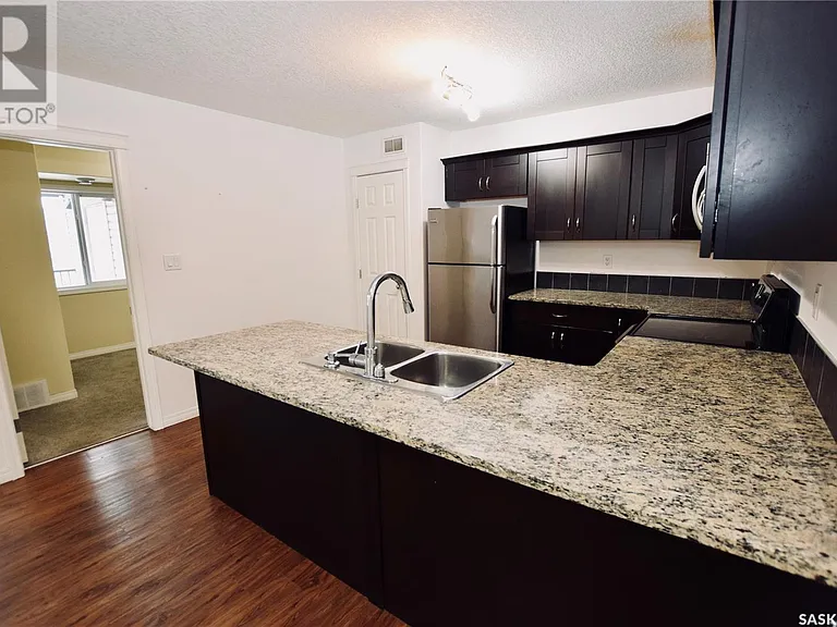 125 Willis Cres — Photo 10