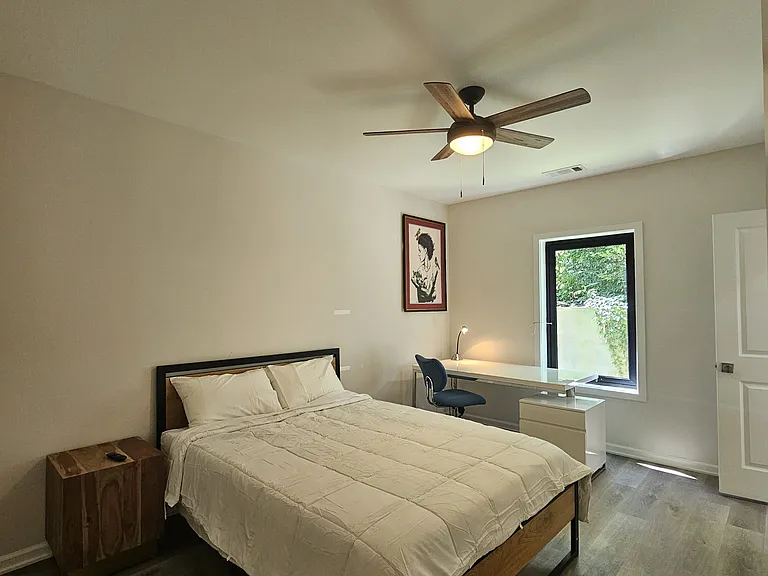 1055 Tumlin St NW #B — Photo 18