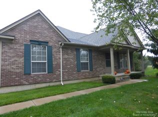 117 Commons Cir, Saline, MI 48176