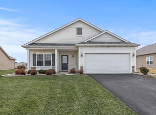 725 E 117th Pl, Crown Point, IN 46307