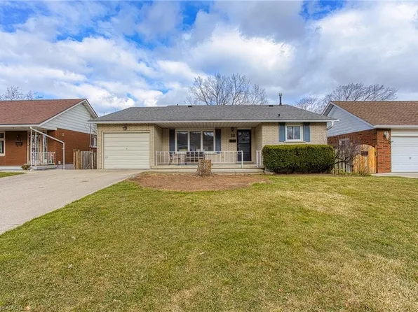 38 Country Club Dr, Hamilton, ON L8K 5W2