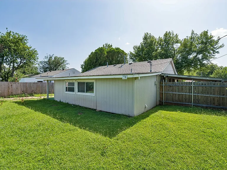 510 N Marshall Dr — Photo 33