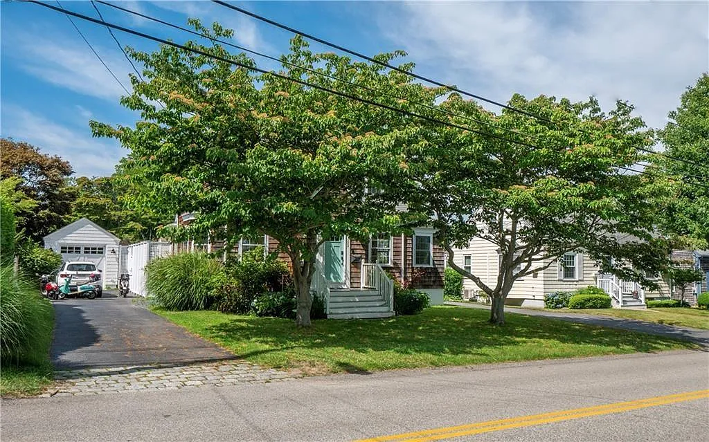 3 bed, 3.0 bath, 2516 sqft, $4,850 — Photo 3