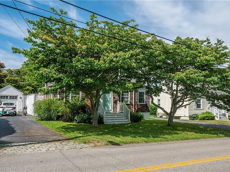 122 Ruggles Ave — Photo 3