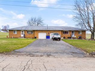 1827 Hudacsek Dr, Mogadore, OH 44260