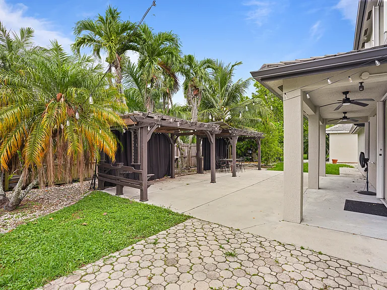 20234 SW 128th Pl — Photo 41