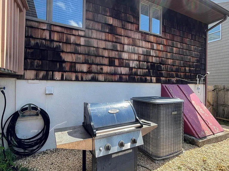 103 Chicago Ave — Photo 28