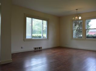 610 Wildwood Ave, Mundelein, IL
