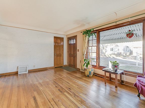 2nd image of 4607 Sheridan Ave N
