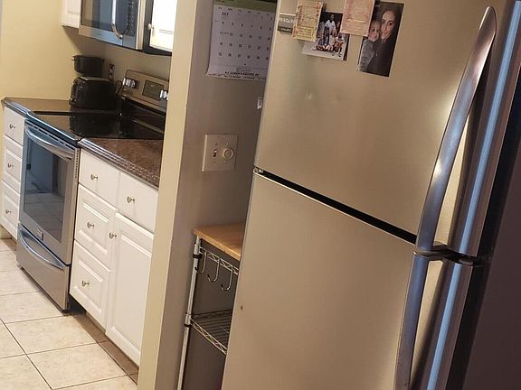 4th image of 2473 SW Warwick Street