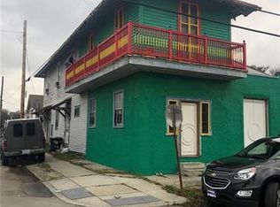 5139 Burgundy St, New Orleans, LA 70117