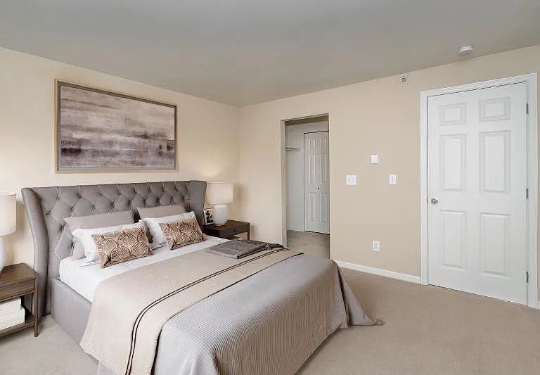 Monterey At Lake View Drive — Photo 7
