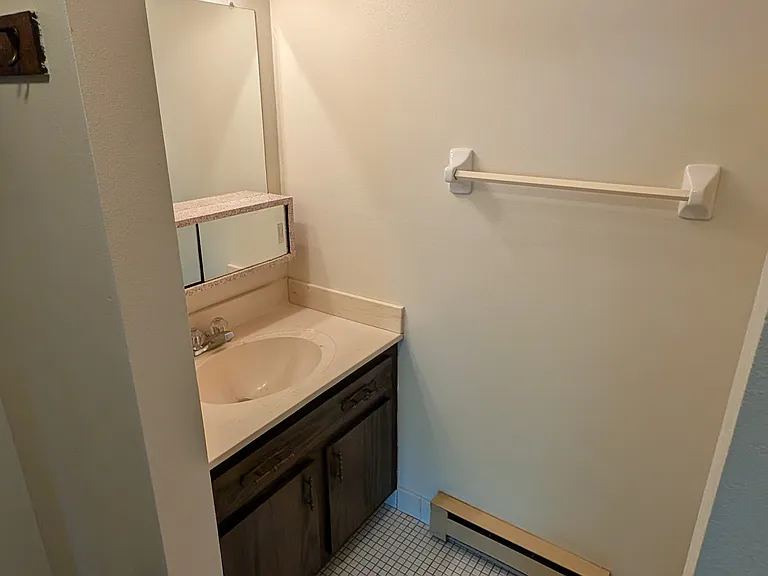 8914 N 96th St #6 — Photo 9