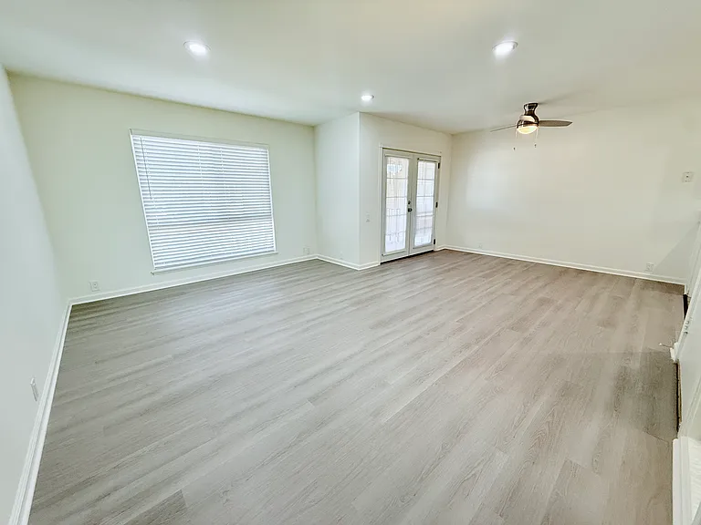 Living & Dining Room with Central AC Unit 38