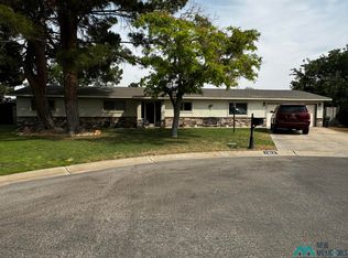 1517 Country Club Pl, Carlsbad, NM 88220
